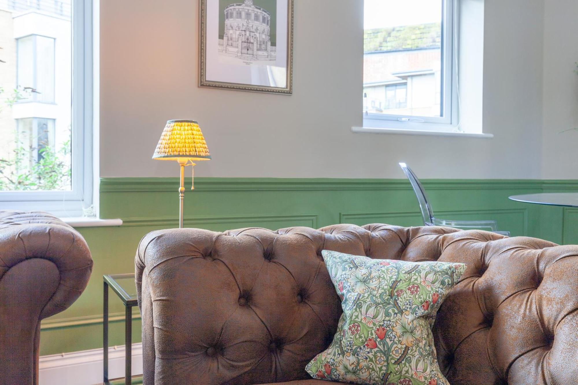 A Gem Nestled In The Heart Of Oxford With Parking!アパートメント エクステリア 写真